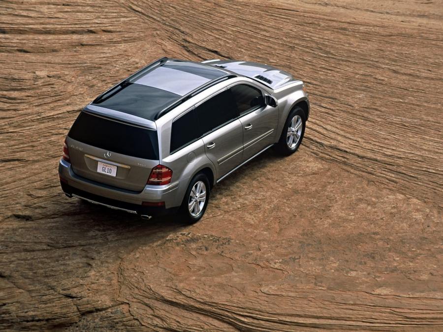  Mercedes-Benz GL-Class 2006 года  (фото 8 из 11)